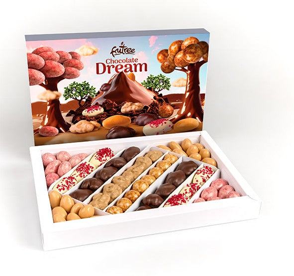 Unsere Premium Nuss- & Schokoladenmischung vereint sorgfältig geröstete Mandeln, Walnüsse, Haselnüsse und Datteln mit weißer, Zartbitter- und Karamellschokolade. Gefriergetrocknete Himbeeren und Irish-Coffee-Aromen runden das Geschmackserlebnis ab. Perfekt als Snack, Geschenk oder feiner Genussmoment für zu Hause.